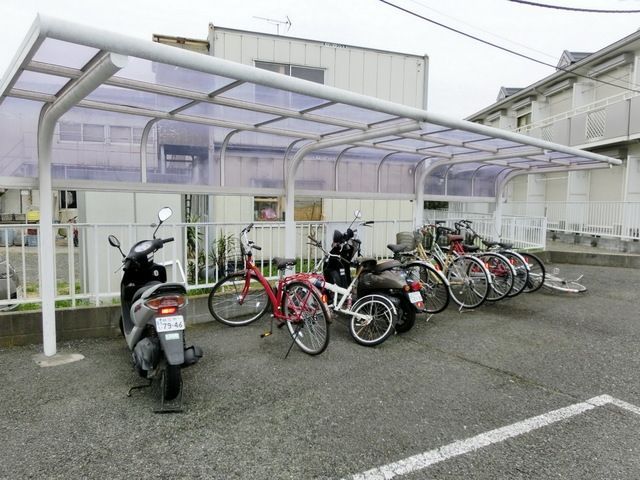 その他　★屋根付きの駐輪場スペースです★