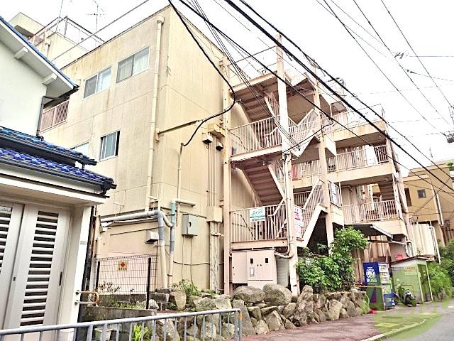 建物外観　豊中市蛍池東町「草野マンション２１号館」