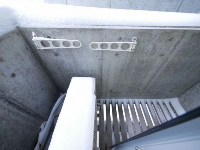 バルコニー　同物件・別部屋の写真です