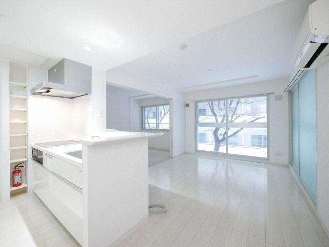 居室・リビング　同物件・別部屋の写真です