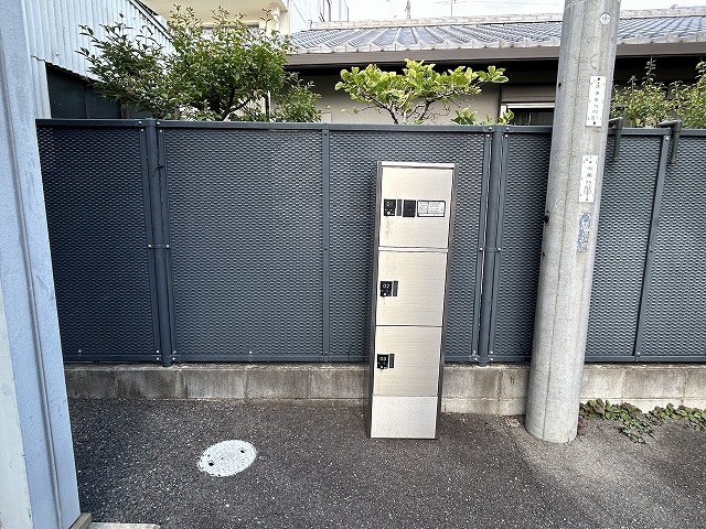ロビー　宅配ボックス