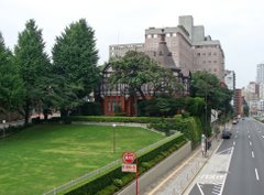コンビニ　セブンイレブン・グランドプリンスホテル新高輪店（コンビニ）まで612m