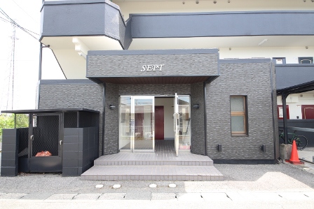 建物外観　外壁リフォーム済