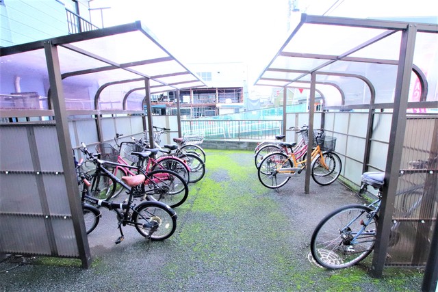 その他共有部分　屋根付き駐輪場