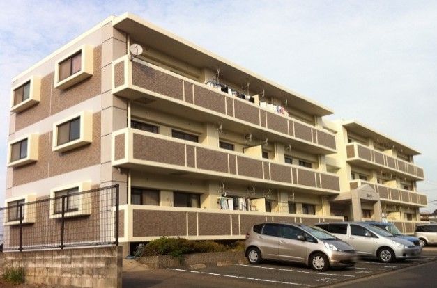 建物外観　外観は落ち着いています