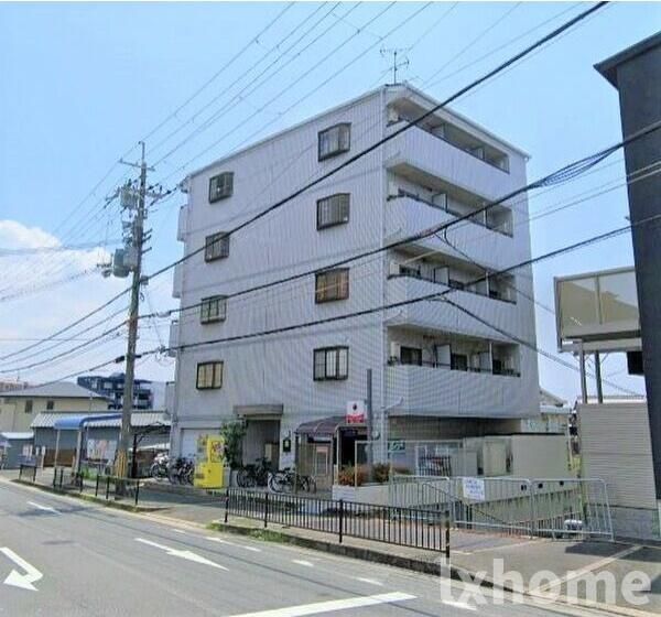 エントランス　ゆとりのあるエントランスです