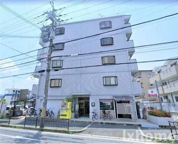 ロビー　建物の内部です