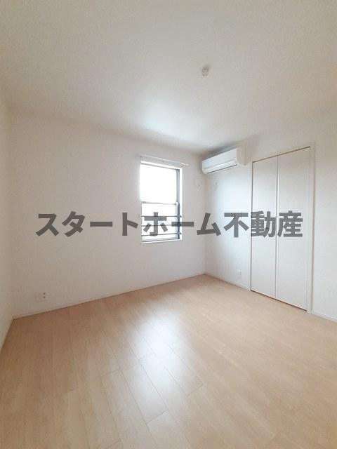 その他部屋・スペース　落ち着いて過ごせるお部屋なので、寝室にいかがでしょうか