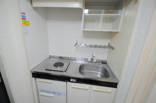 キッチン　備品や設備仕様は号室等により異なります。現地をご確認下さい。