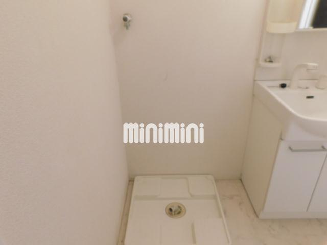 洗面設備　写真は１階の１Ｒの写真です。
