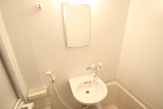 洗面設備　※別部屋の写真です