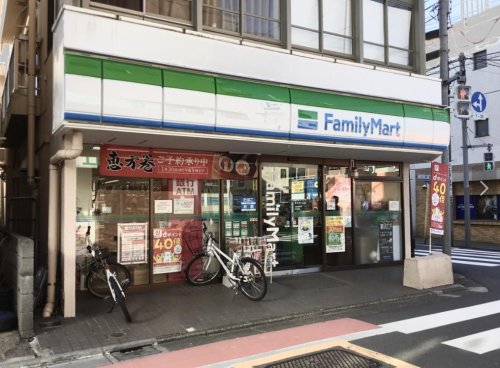 コンビニ　ファミリーマート 富士見ケ丘店（コンビニ）まで215m