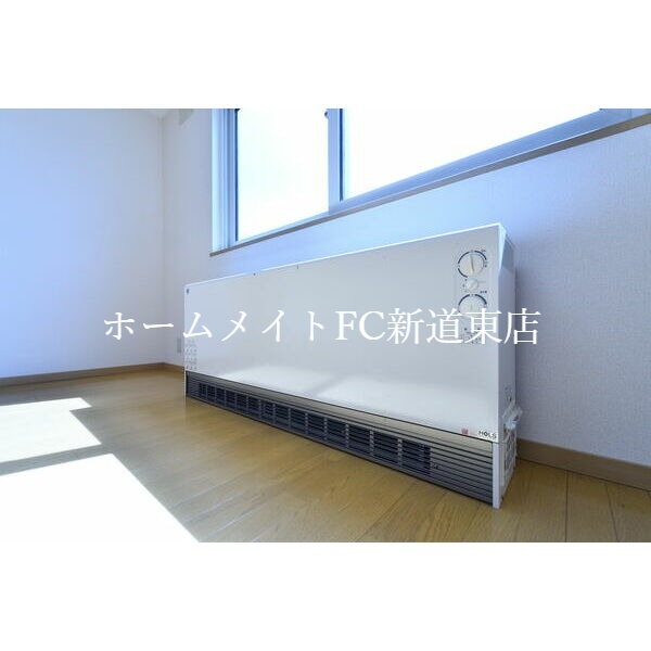 その他設備　暖房機