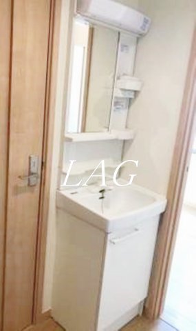 洗面設備　独立洗面台です。