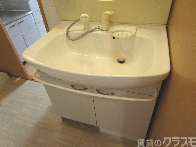 洗面設備　外出から帰ったらうがい・手洗いを！