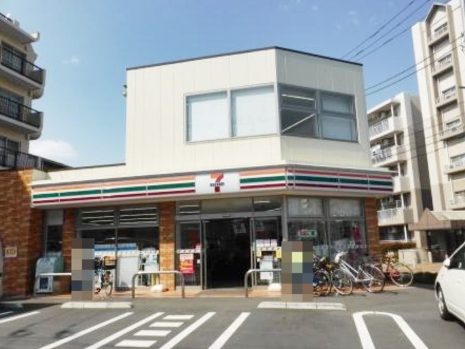 コンビニ　セブンイレブン世田谷宮坂3丁目店（コンビニ）まで347m