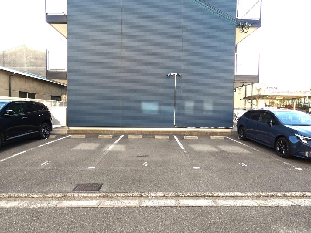 駐車場　敷地内駐車場を完備です☆