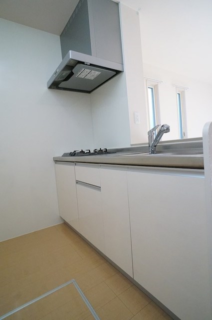 キッチン　参考写真（同物件別部屋です）