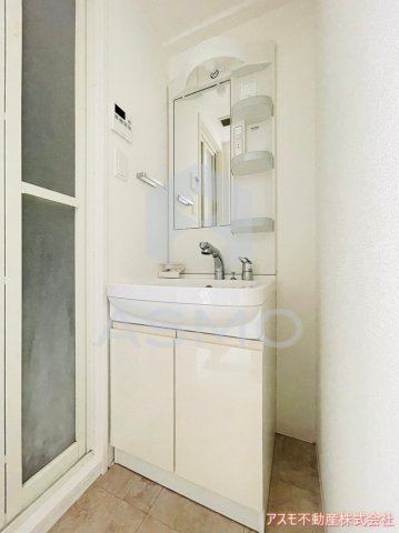 洗面設備　同マンション別部屋参考写真
