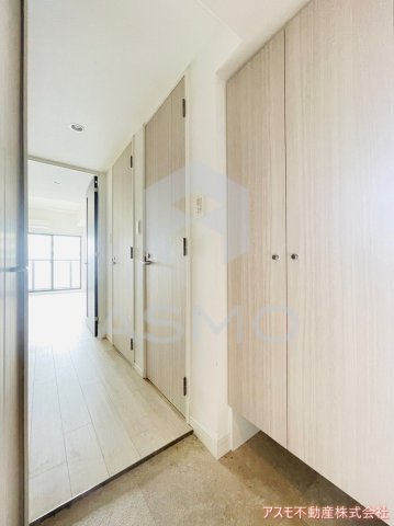 玄関　同マンション別部屋参考写真