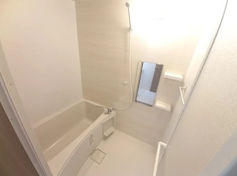 バス・シャワールーム　一日の疲れを癒しましょう。