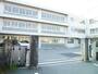 小学校　松阪市立第四小学校（小学校）まで993m