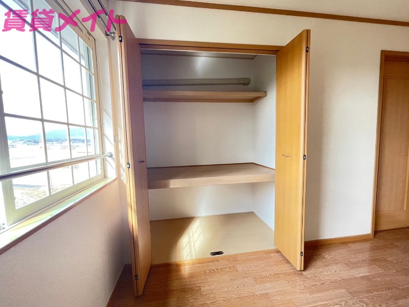 収納　同物件別室反転写真