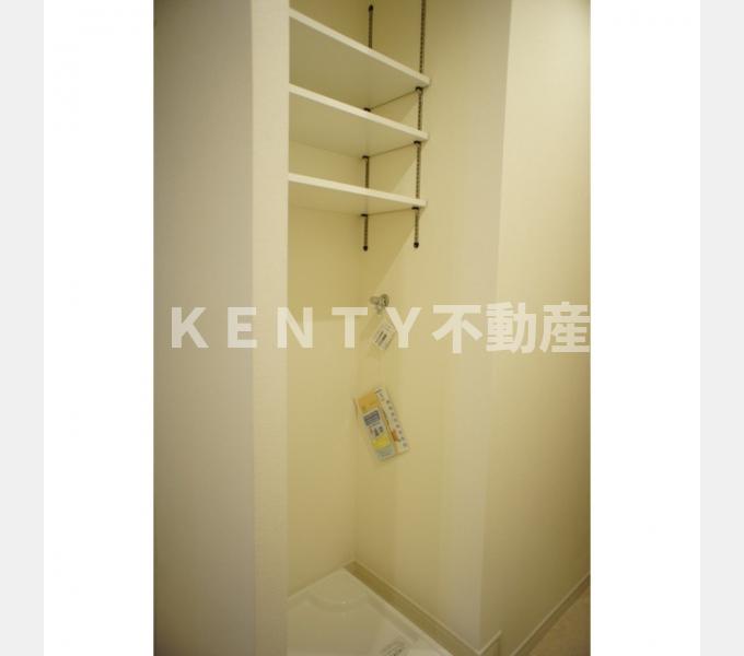 収納　設備室内洗濯機置場