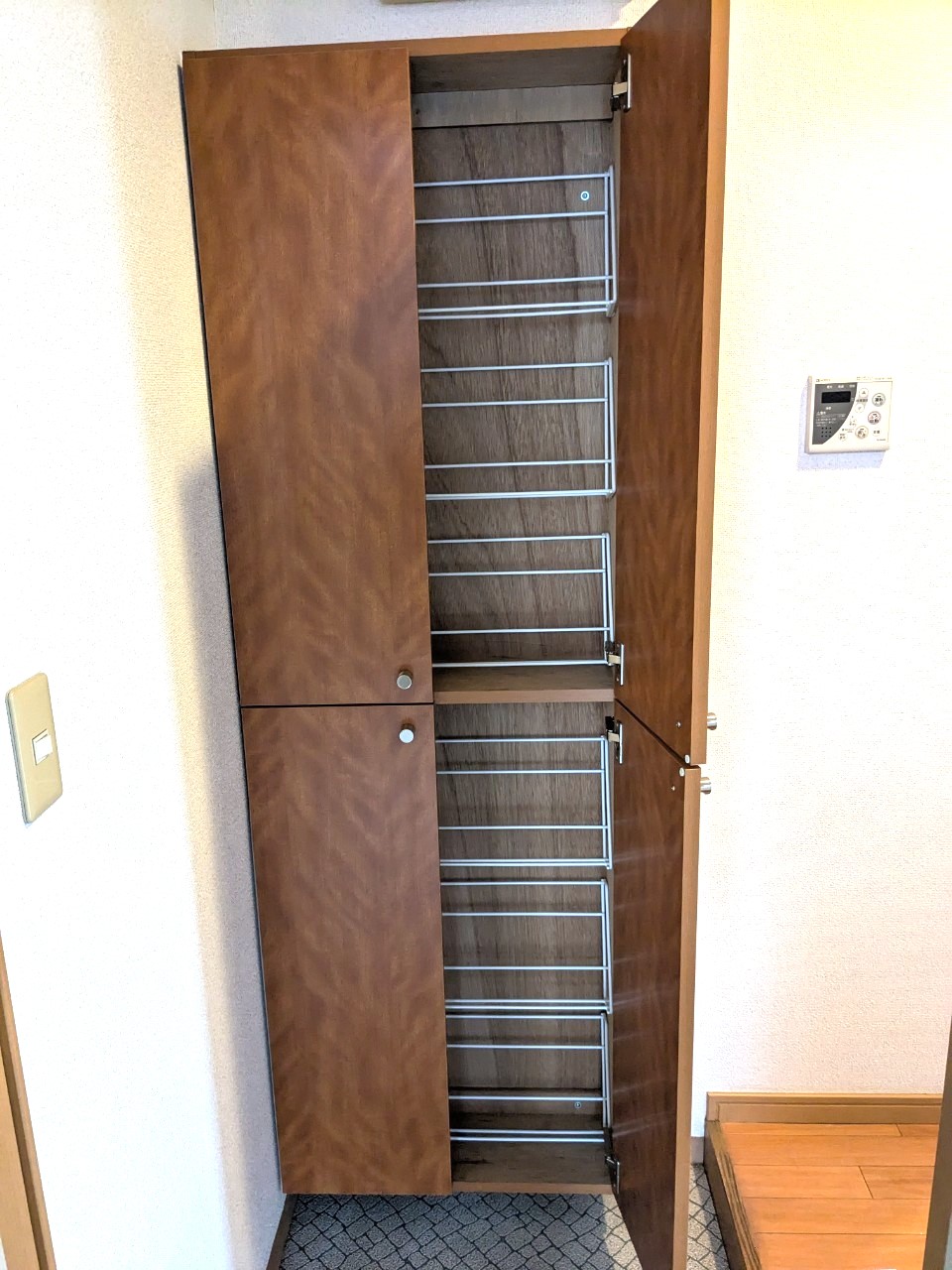 その他設備　トールタイプのシューズBOX