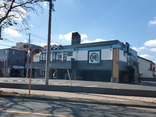 飲食店　焼肉きんぐ三鷹新川店（飲食店）まで714m