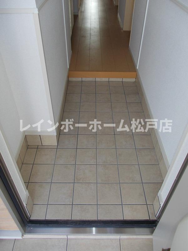 玄関　ゆったりとした玄関です