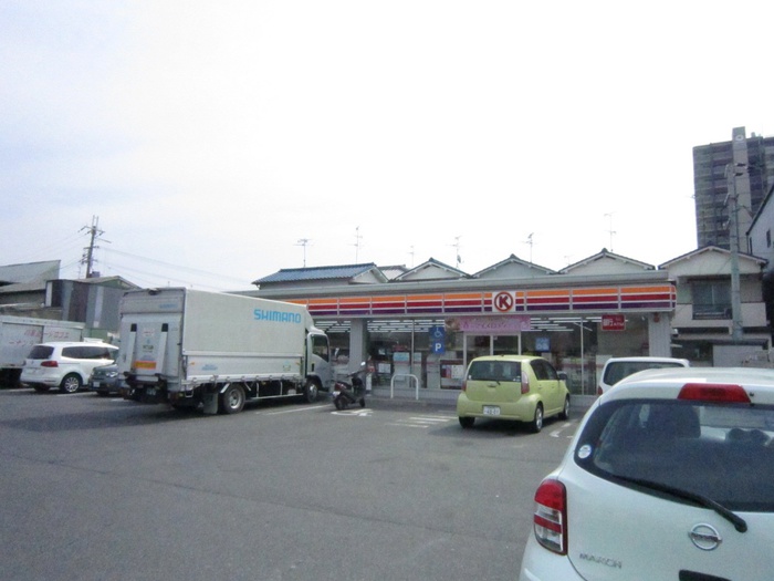 コンビニ　コンビニ（コンビニ）まで800m