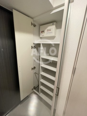 収納　エスリードザ・レーヴ大阪　収納