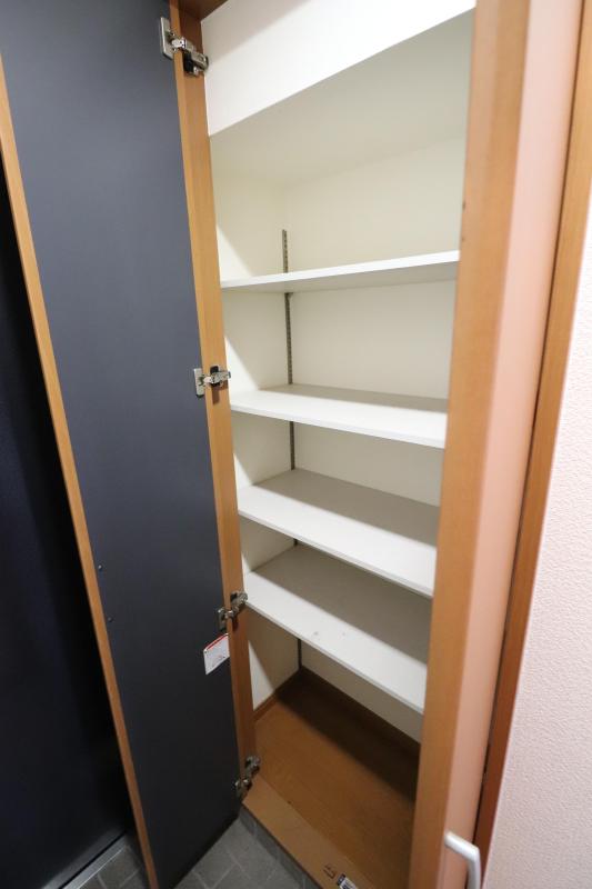 その他　トールタイプのシューズボックス