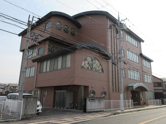高校・高専　私立秋桜高校（高校・高専）まで793m