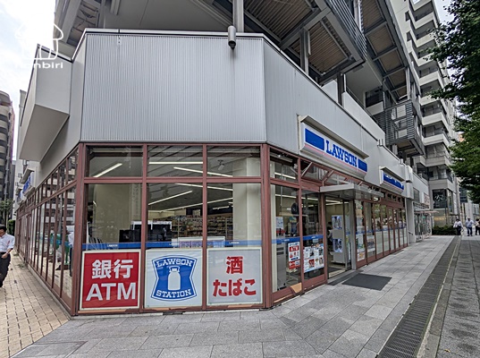 コンビニ　ローソン山下町本町通店（コンビニ）まで223m