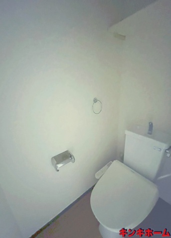 トイレ　写真は別のお部屋のものでございます