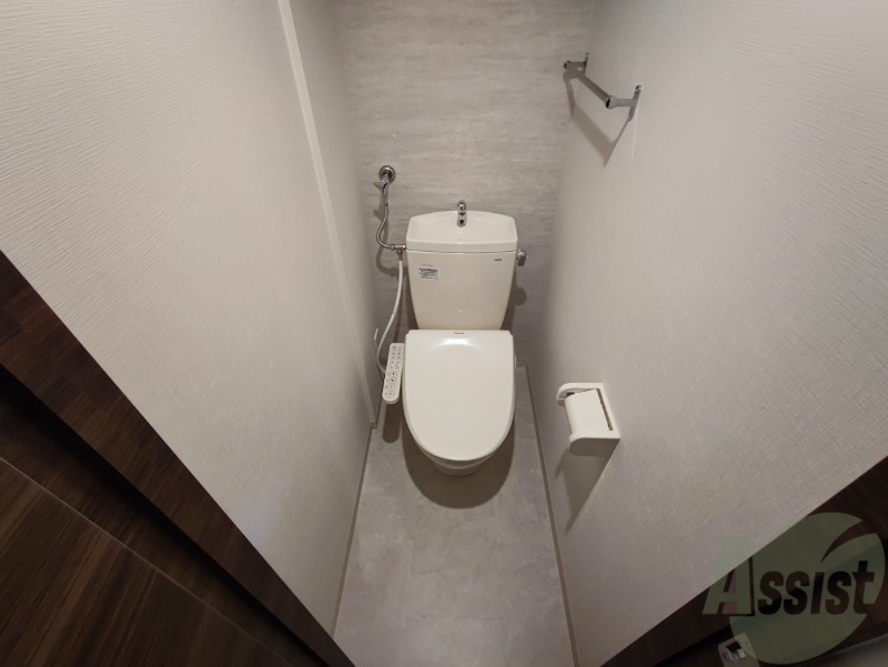 トイレ　こちらはトイレです。清潔感があり、安心して使用できます。
