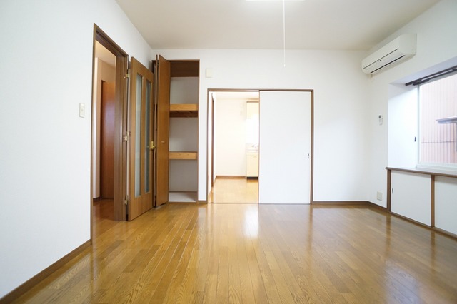居室・リビング　※同アパート別部屋の参考写真です。
