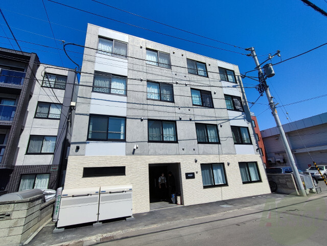 建物外観　札幌市北区北三十二条西「グランド北３２条」
