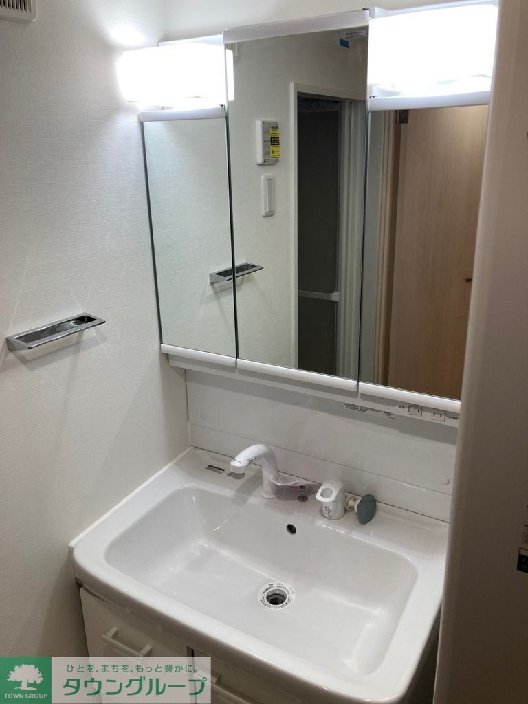 洗面設備　別部屋参照写真