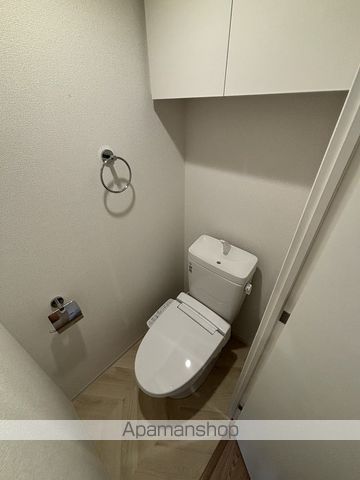 地下鉄谷町線 谷町四丁目駅 徒歩4分 15階建 築1年のトイレ写真