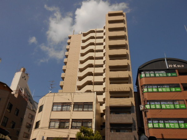 建物外観　玉造駅徒歩１分