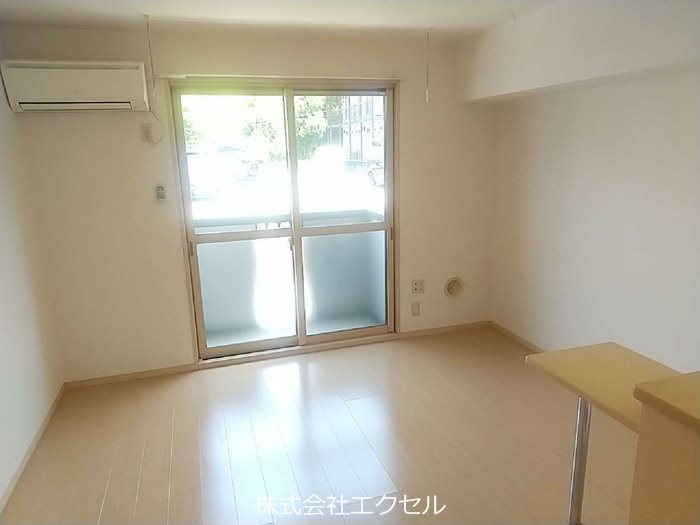 居室・リビング　同建物別室の写真です。