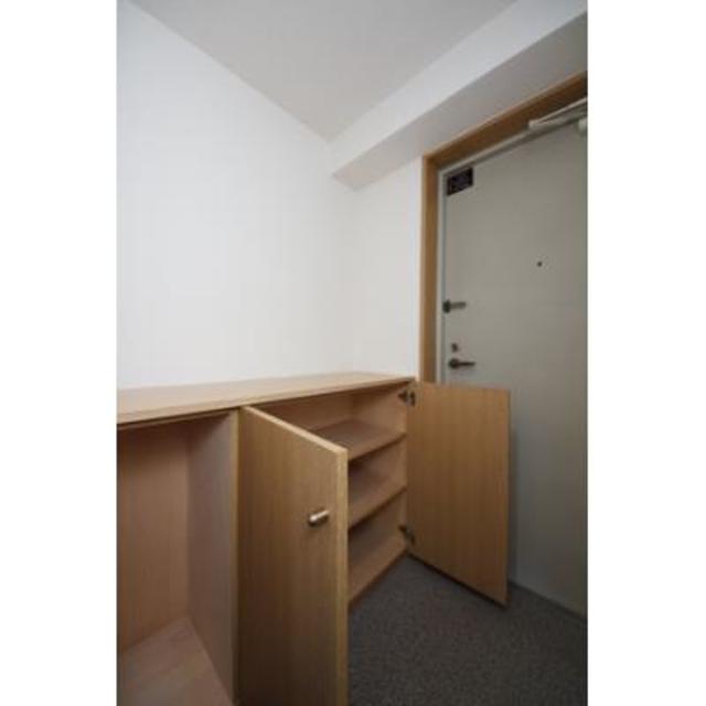 玄関　※写真は同タイプ住戸です。