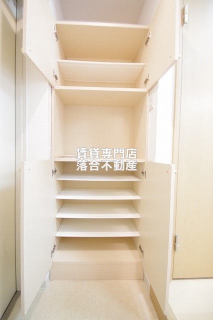 収納　シューズ収納