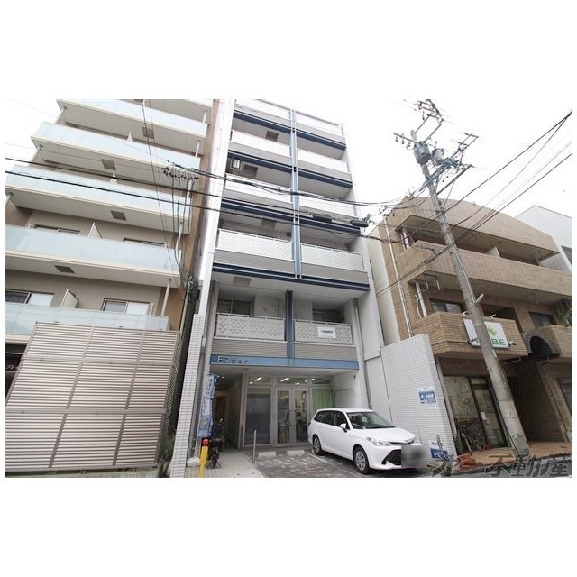 エントランス　建物外観