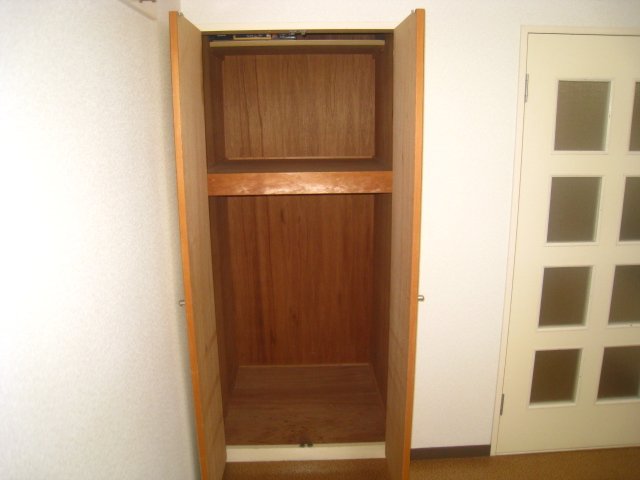 収納　同物件別号室のものです。