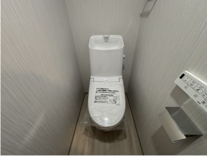 トイレ　※同一シリーズ写真