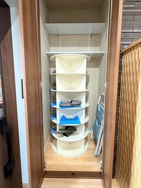 収納　シューズボックス